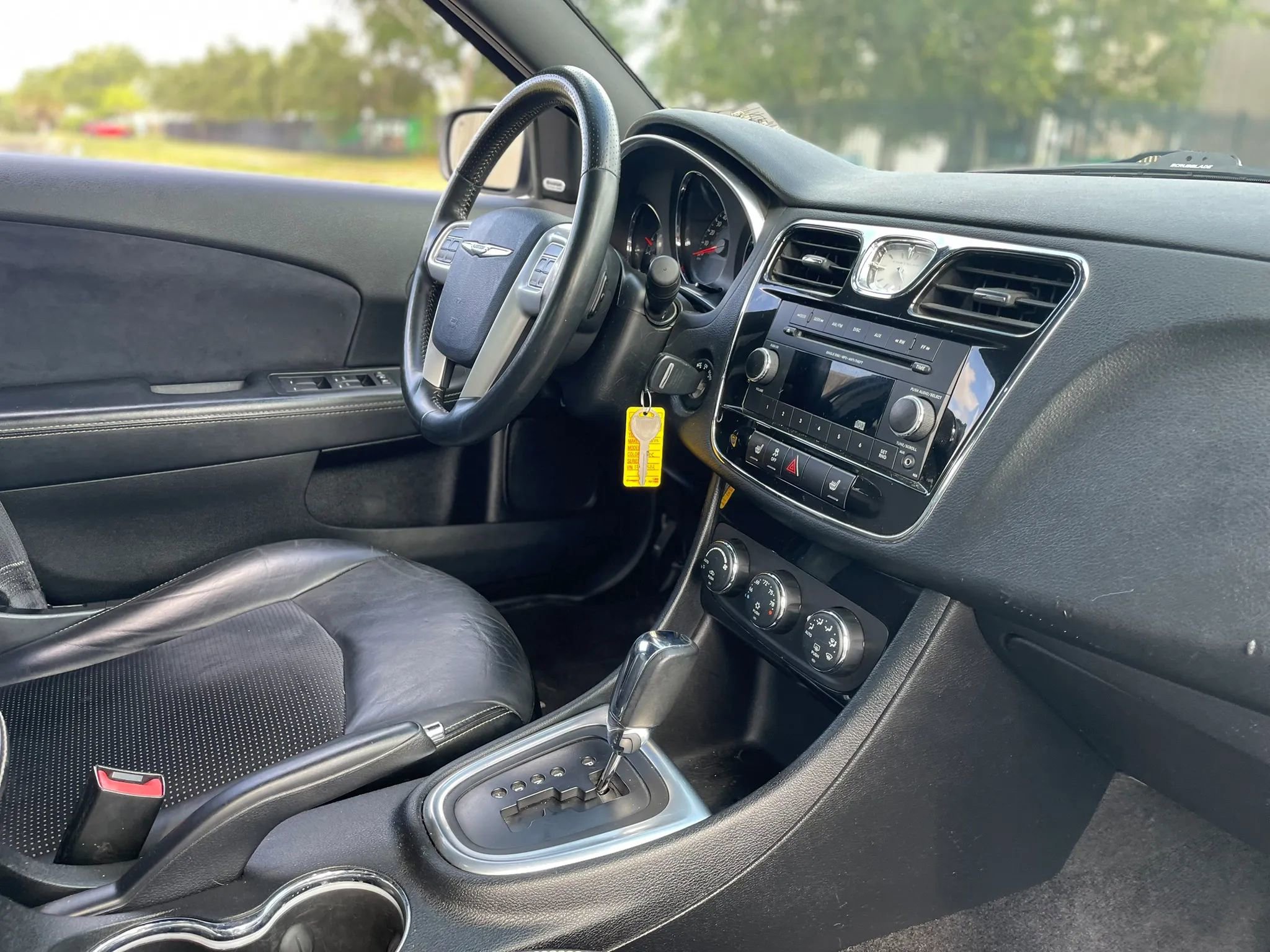 Used 2014 Chrysler 200 Limited w/ 200 Super S Group FWD image 21