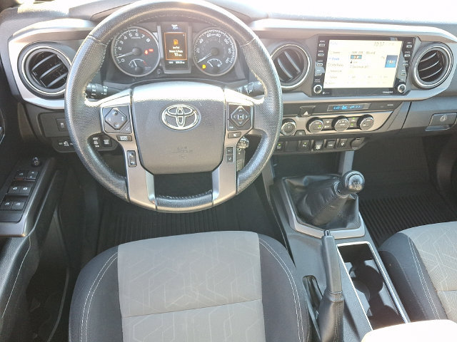 Used 2021 Toyota Tacoma TRD Off-Road w/ Technology Package AWD/4WD image 11