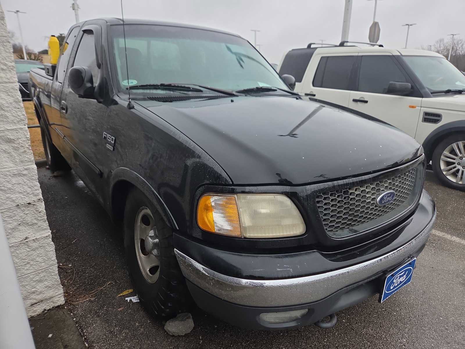 Used 2001 Ford F150 XLT image 1