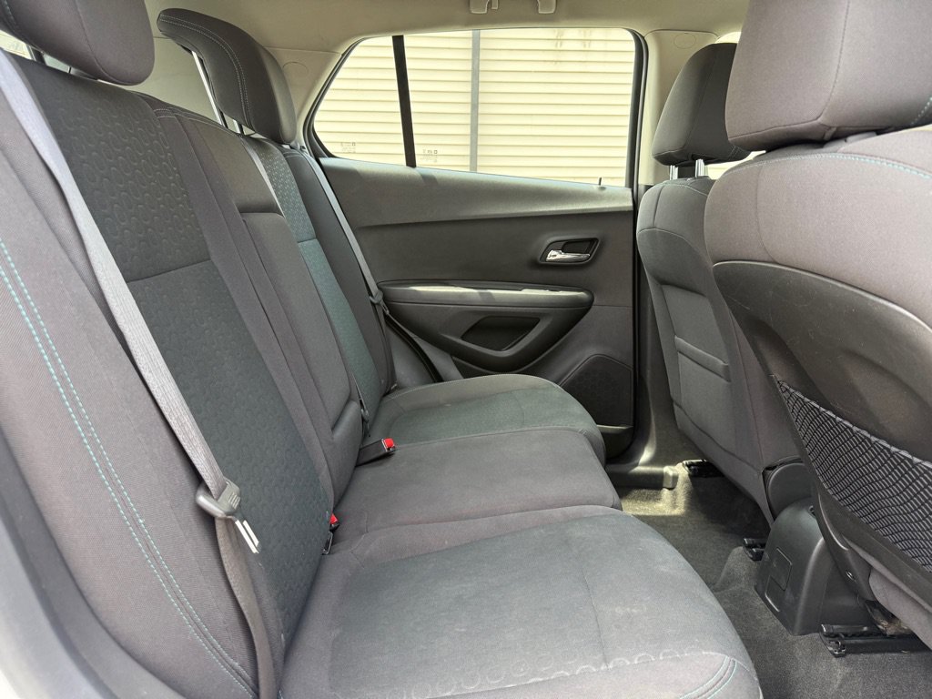 Used 2016 Chevrolet Trax LS AWD/4WD image 9