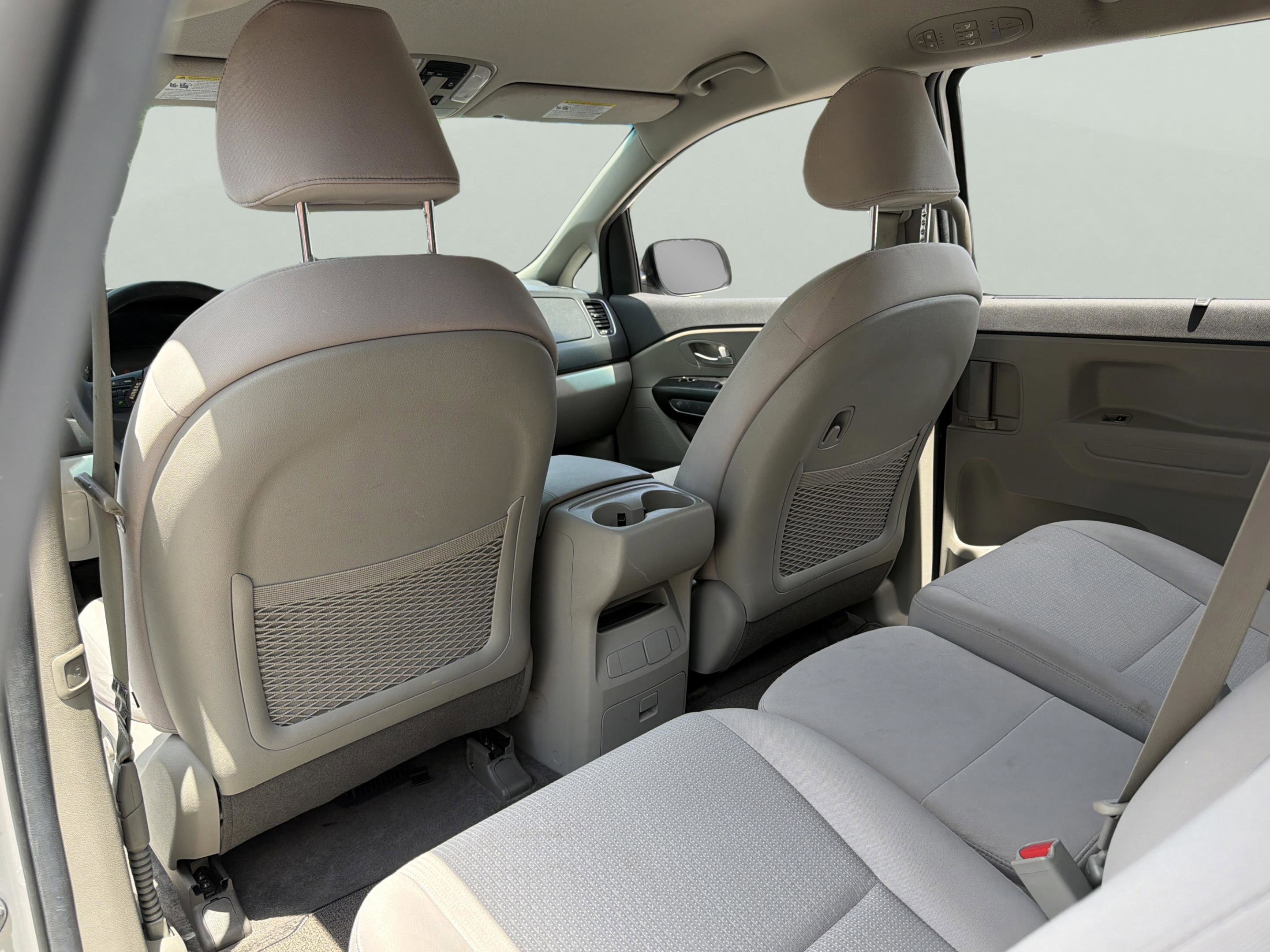 Used 2016 Kia Sedona LX w/ LX Convenience Package FWD image 24