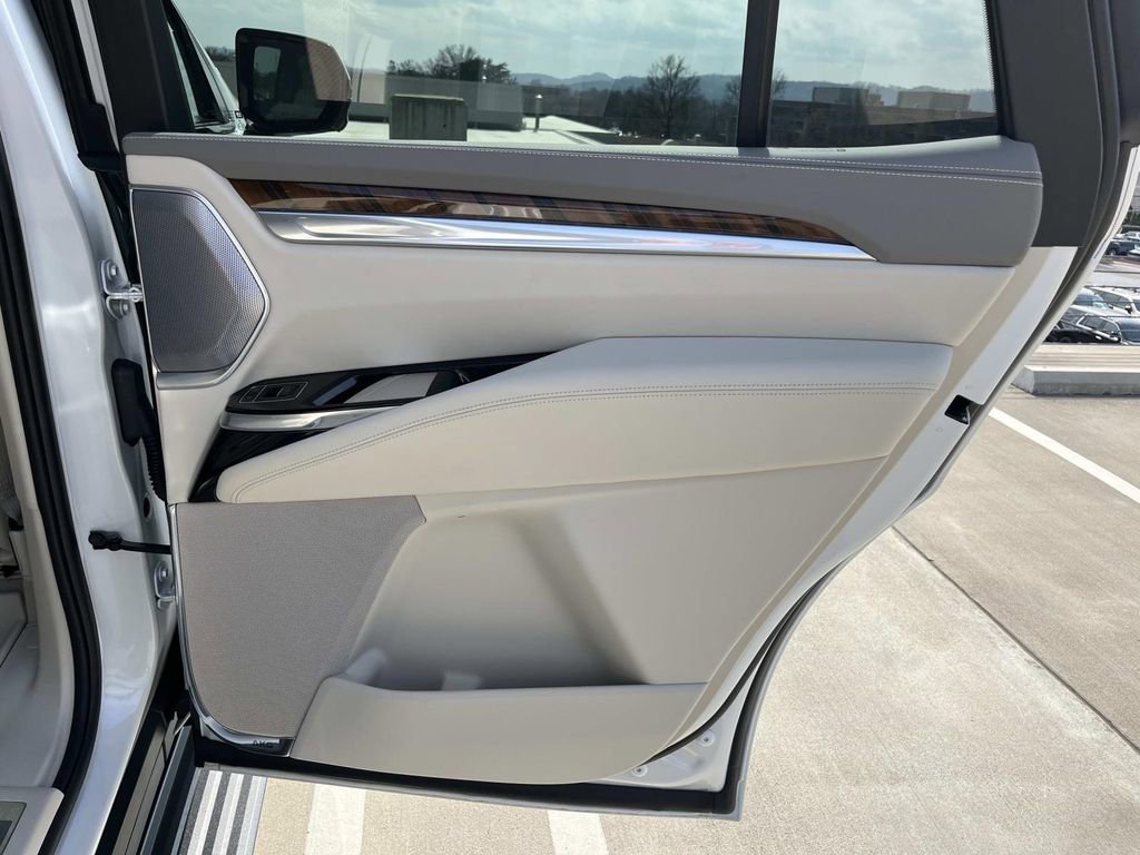 Certified 2025 Cadillac Escalade Sport Platinum image 22