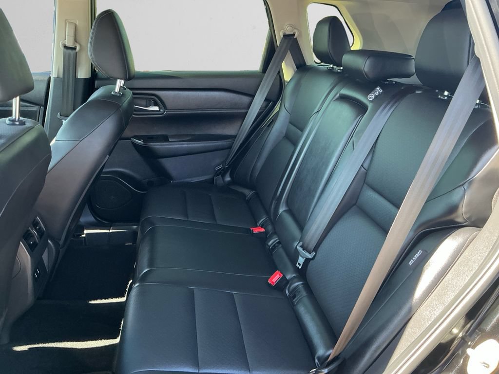 Used 2026 Nissan Rogue Dark Armor AWD/4WD image 13