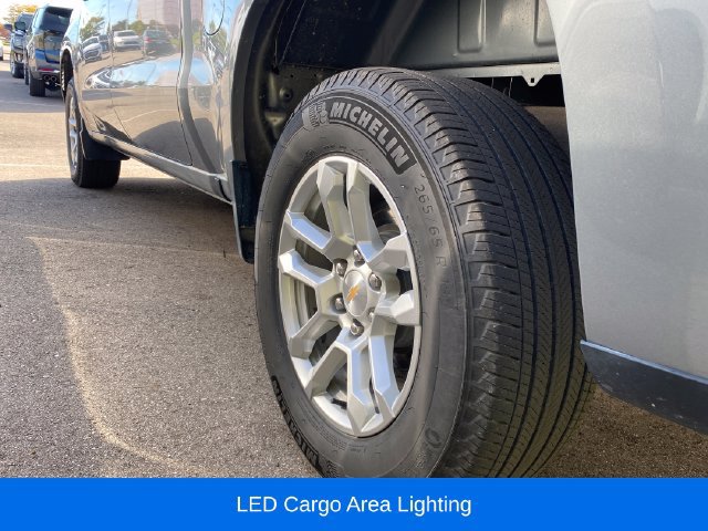 Used 2025 Chevrolet Silverado 1500 LT AWD/4WD image 11
