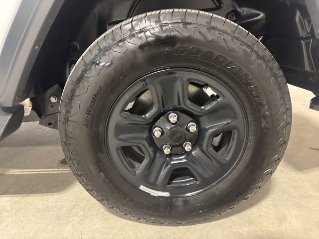 Used 2025 Jeep Wrangler Sport image 20