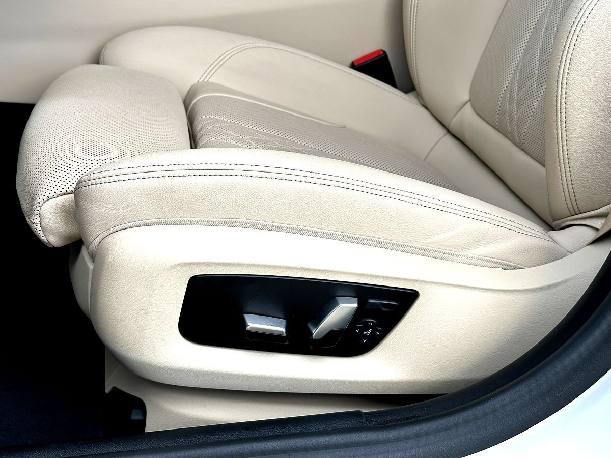 Certified 2023 BMW 530i w/ Executive Package RWD image 12