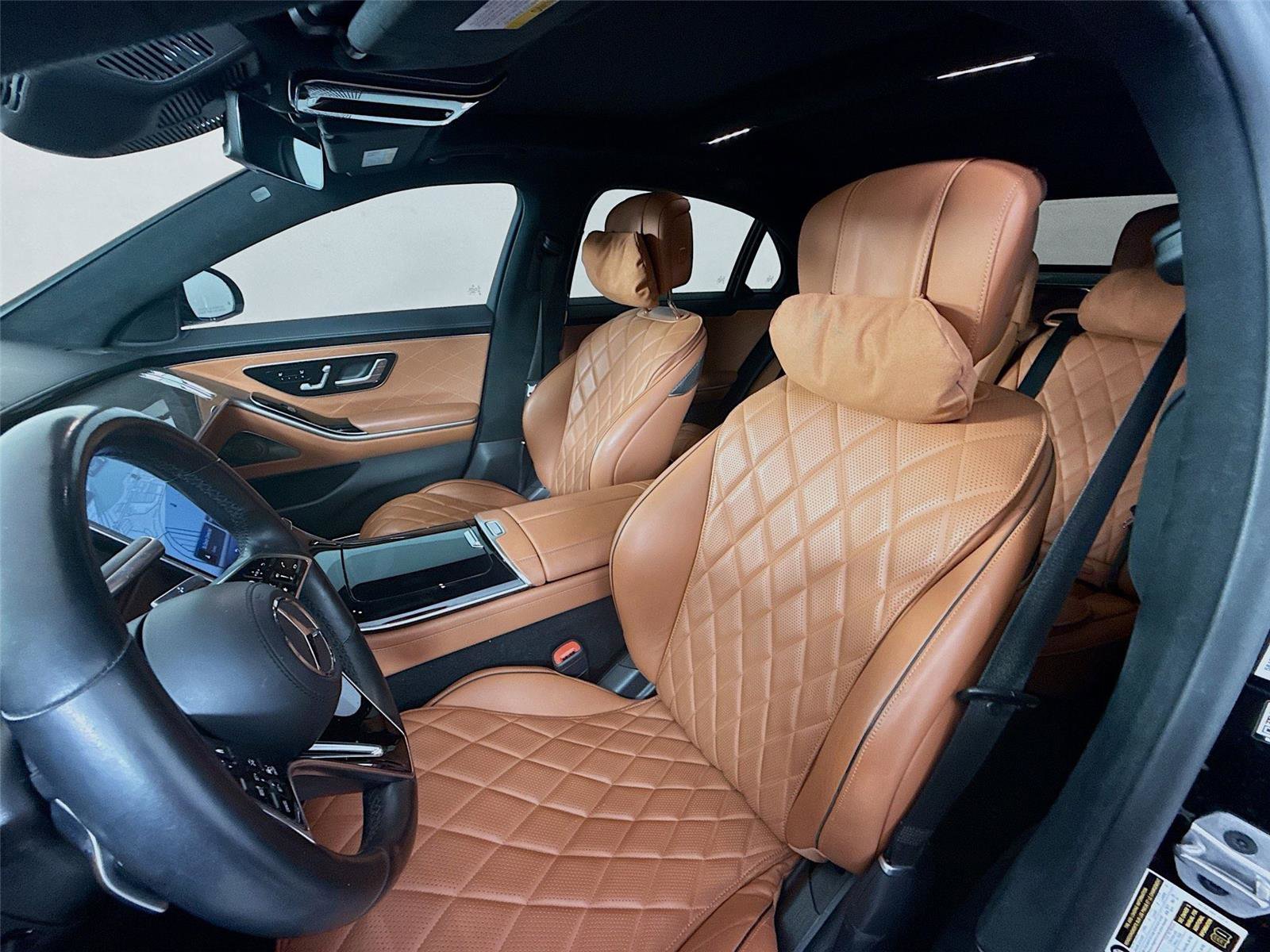 Used 2023 Mercedes-Benz S 580e 4MATIC Sedan image 2