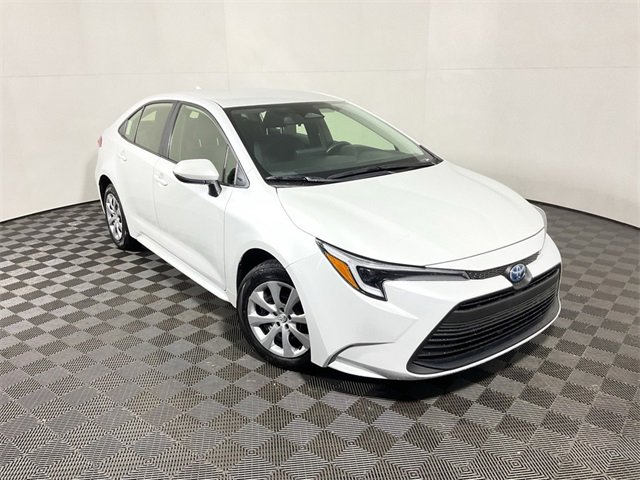 Used 2024 Toyota Corolla LE image 4