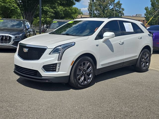 Used 2020 Cadillac XT5 Sportv w/ LPO, Floor Liner Package AWD/4WD image 2