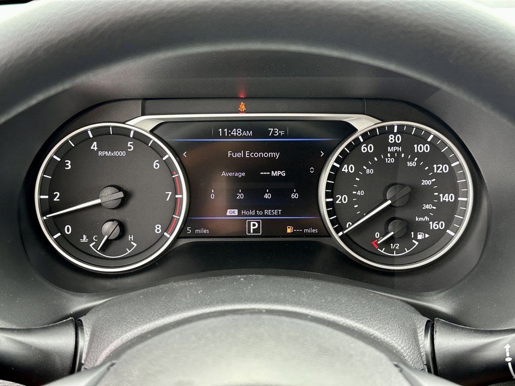 Certified 2025 Nissan Sentra SV FWD image 18