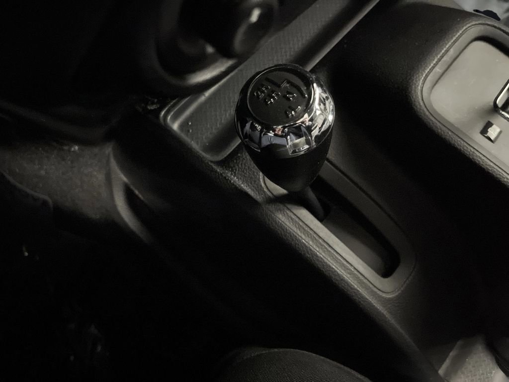 Used 2016 Jeep Wrangler Unlimited Rubicon image 19