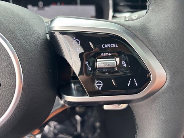 New 2024 Jaguar XF R-Dynamic SE AWD/4WD image 29