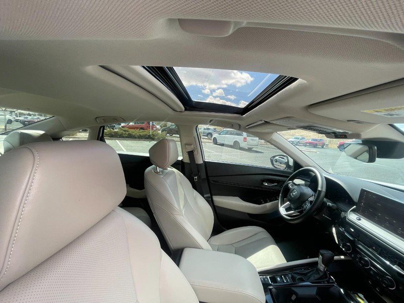 Used 2024 Honda Accord Touring image 11