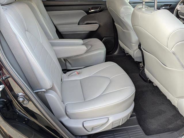 Used 2023 Toyota Highlander XLE image 21