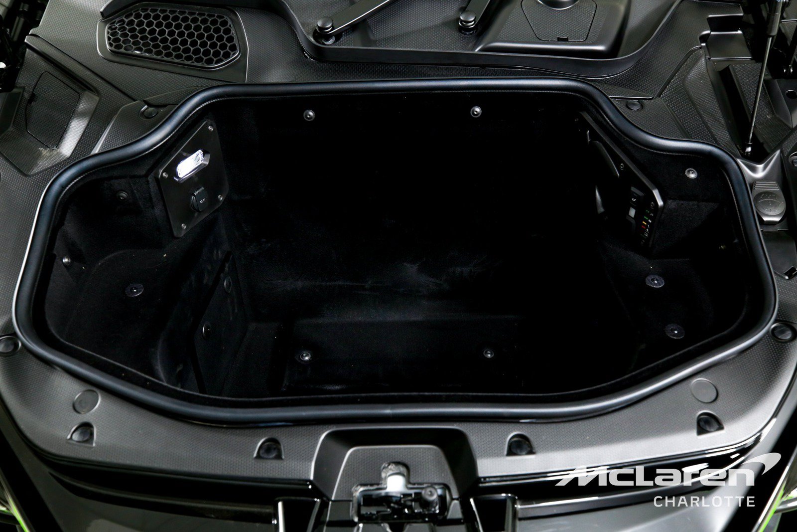 Used 2024 Lamborghini Revuelto AWD/4WD image 16
