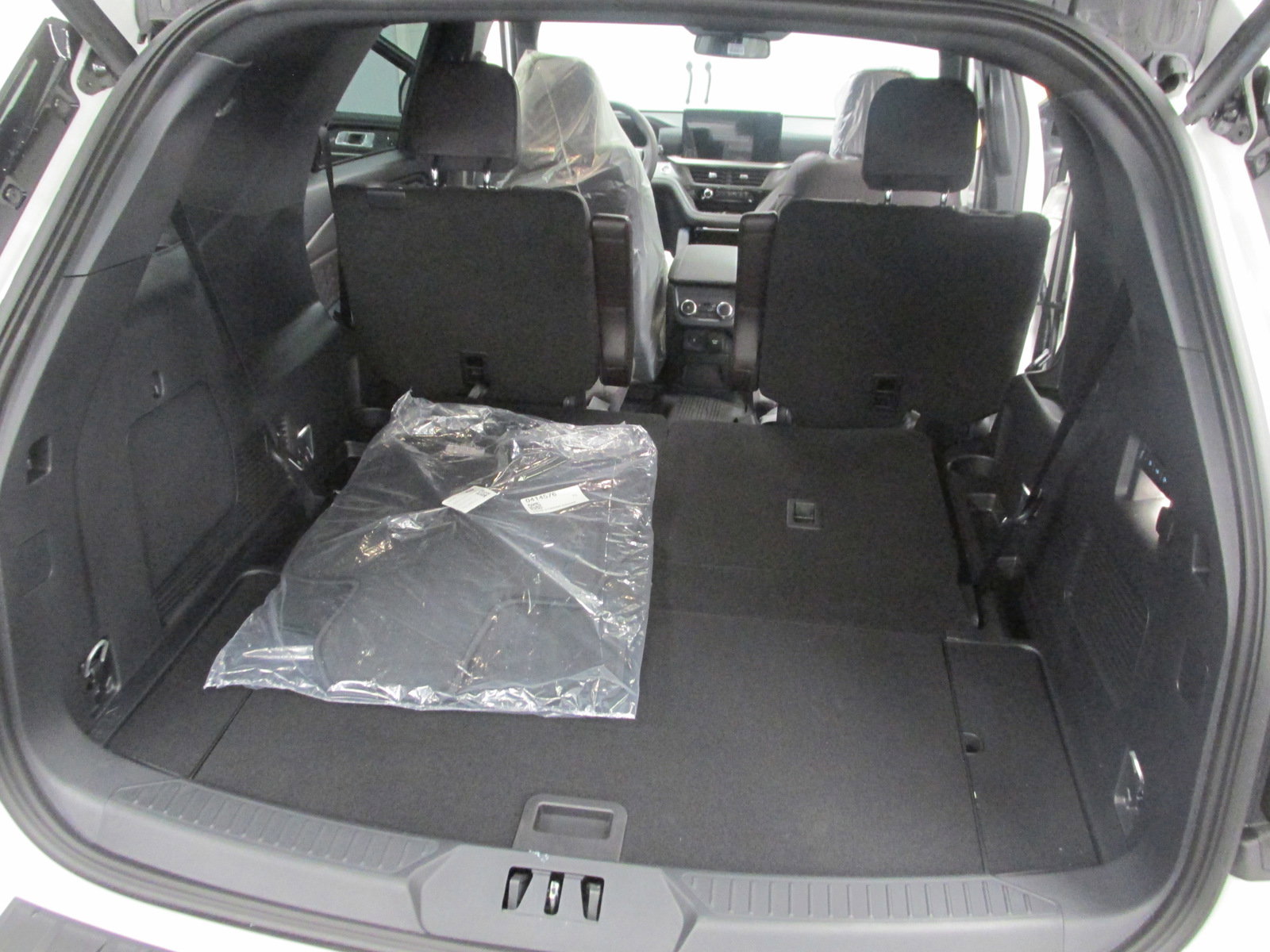 New 2025 Ford Explorer Platinum w/ Ultimate Package image 23