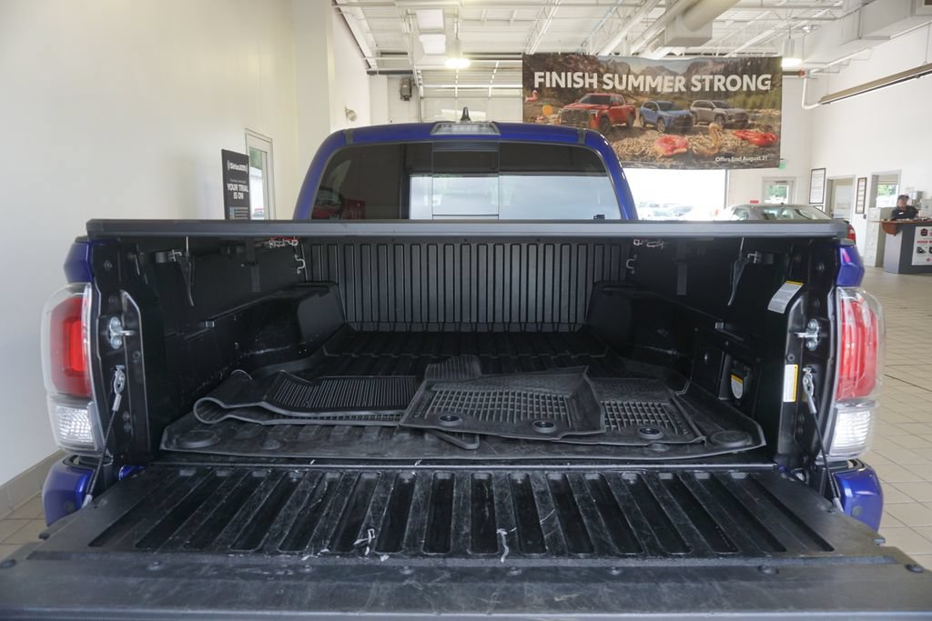 Certified 2023 Toyota Tacoma TRD Off-Road w/ Advanced Technology Package AWD/4WD image 17