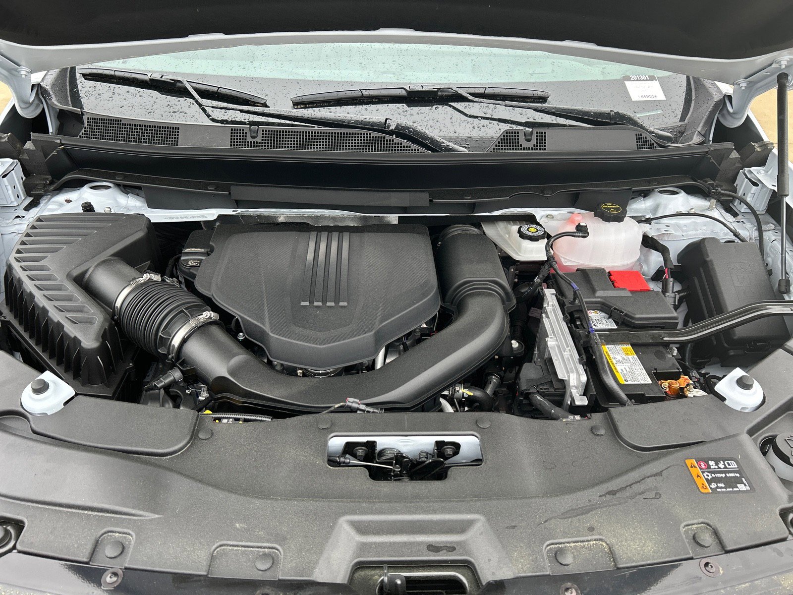 New 2026 Chevrolet Traverse RS w/ LPO, Floor Liner Package FWD image 8