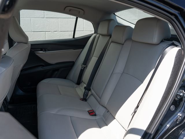 Used 2025 Toyota Camry XLE AWD/4WD image 18