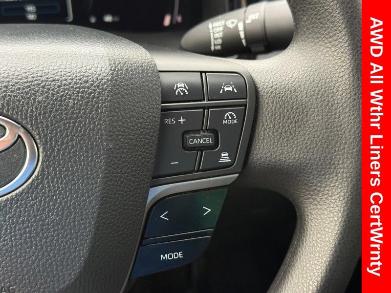 Used 2025 Toyota Camry LE AWD/4WD image 21