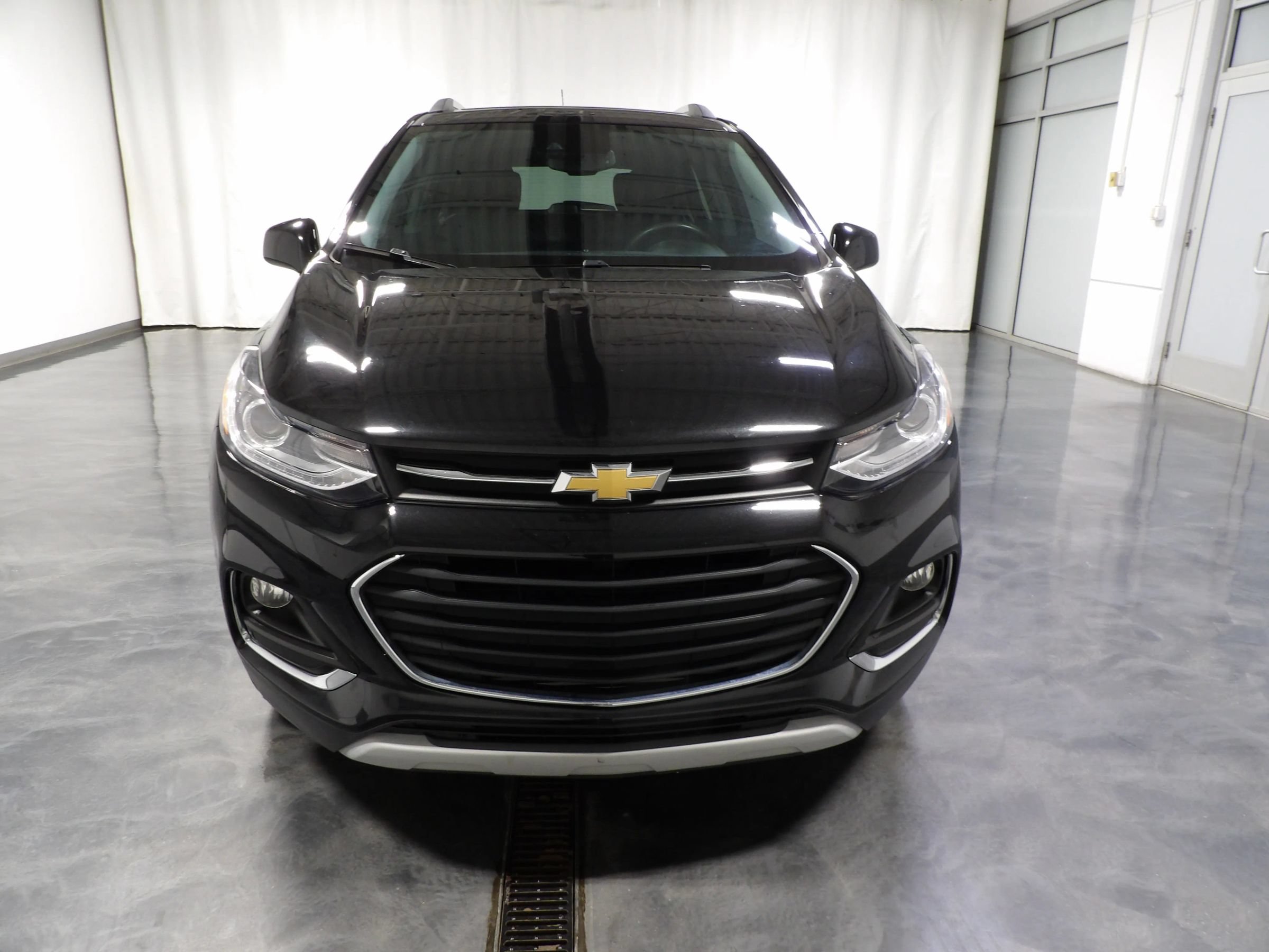 Used 2020 Chevrolet Trax Premier AWD/4WD image 2