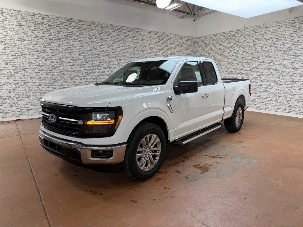 New 2026 Ford F150 XLT w/ XLT Chrome Appearance Package image 3