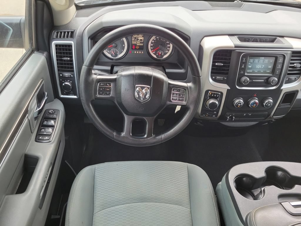 Used 2017 RAM 1500 Classic SLT AWD/4WD image 14