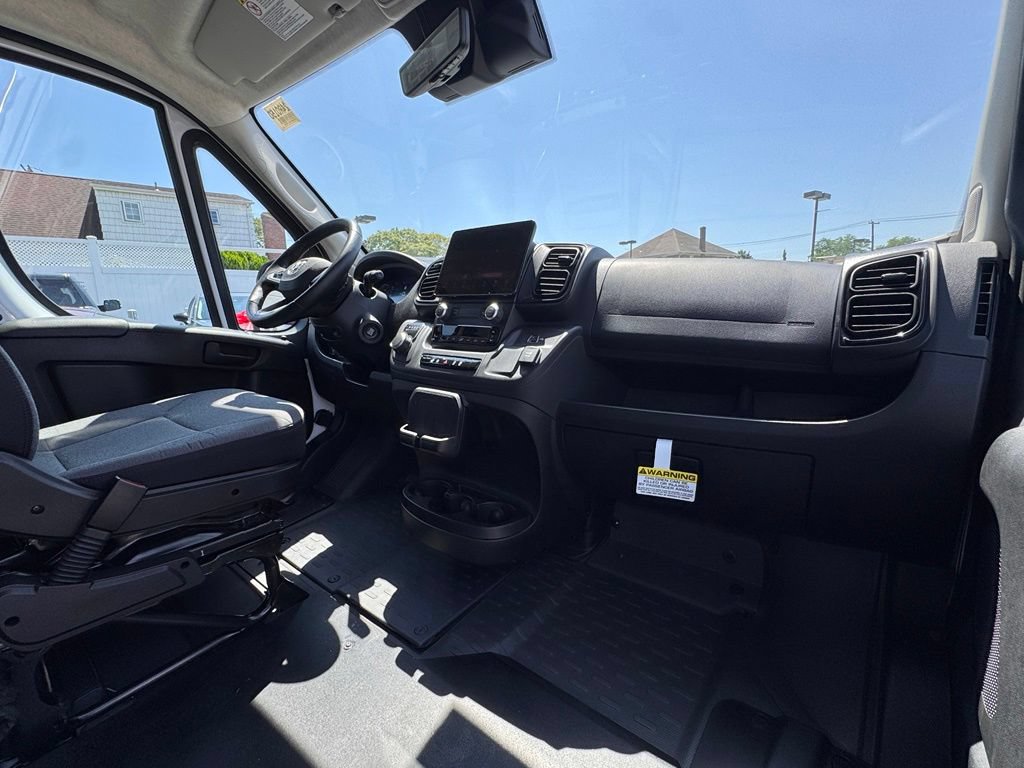 Used 2024 RAM ProMaster 3500 w/ Delivery Van Package FWD image 21