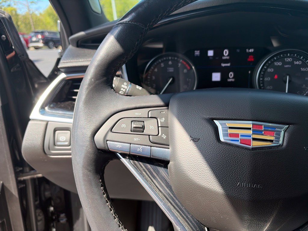 Used 2024 Cadillac XT6 Premium Luxury w/ Technology Package AWD/4WD image 19