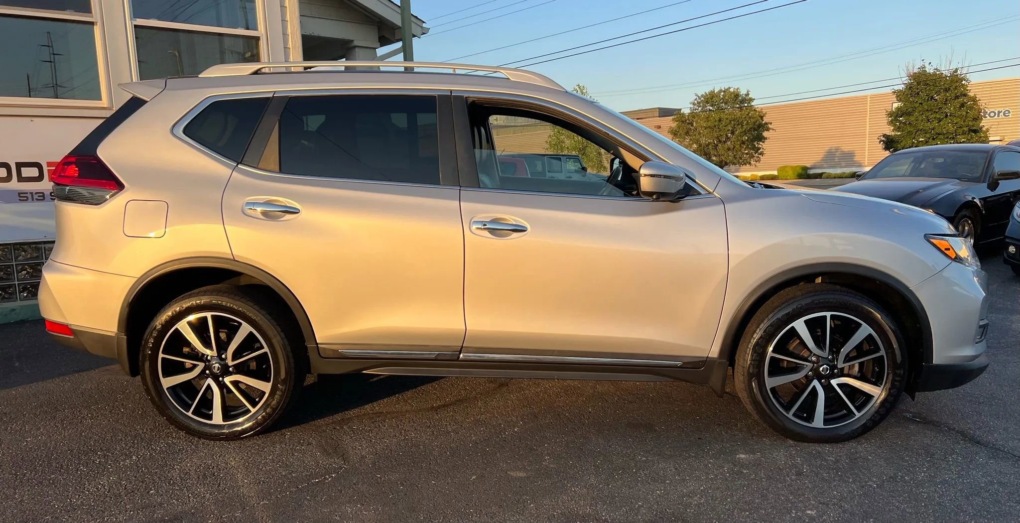 Used 2020 Nissan Rogue SL image 6