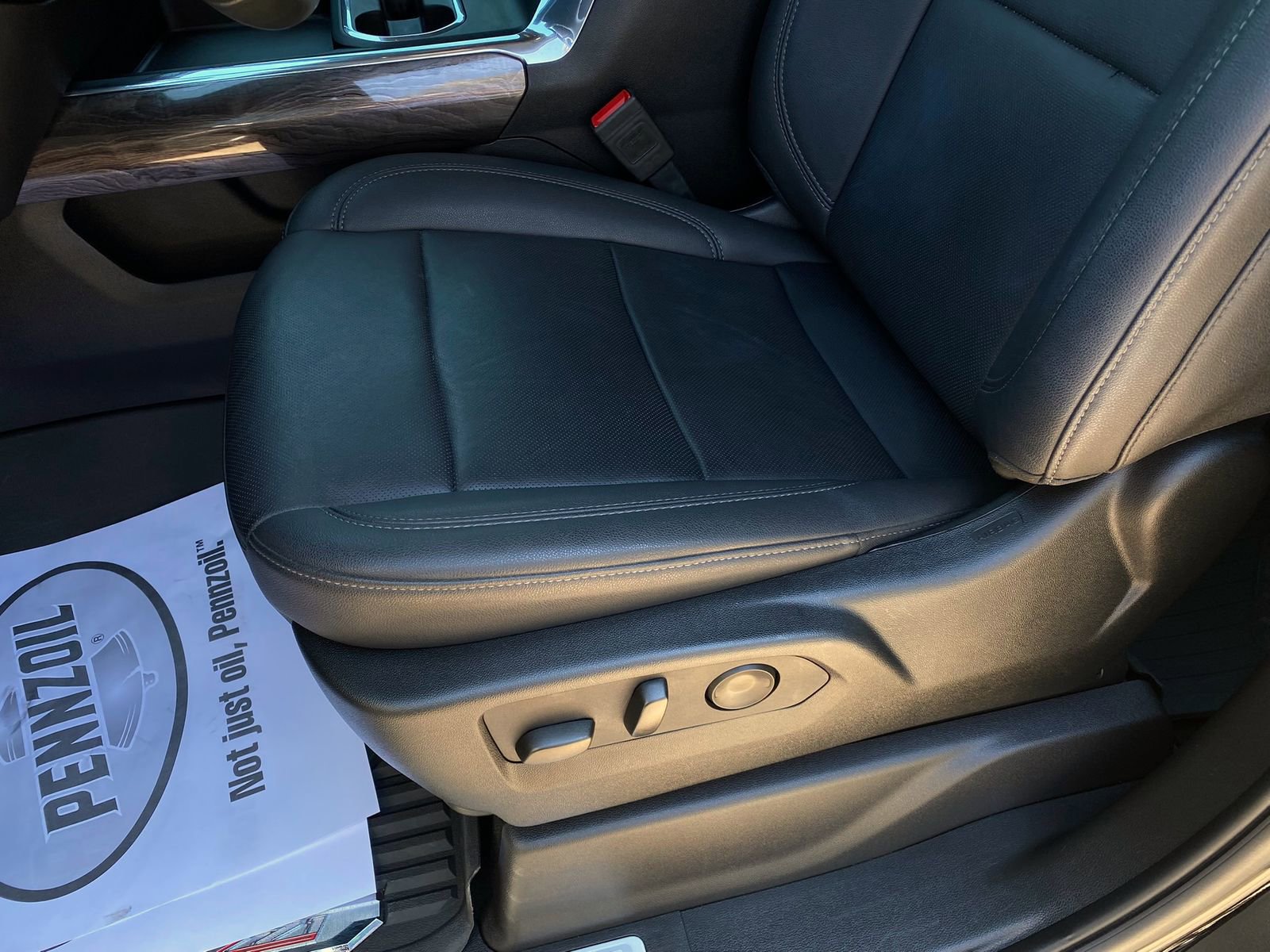 Used 2025 Chevrolet Silverado 2500 LTZ w/ LTZ Plus Package image 12