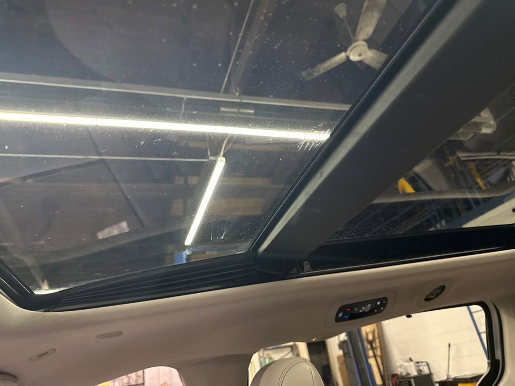 Used 2019 Chrysler Pacifica Limited image 22