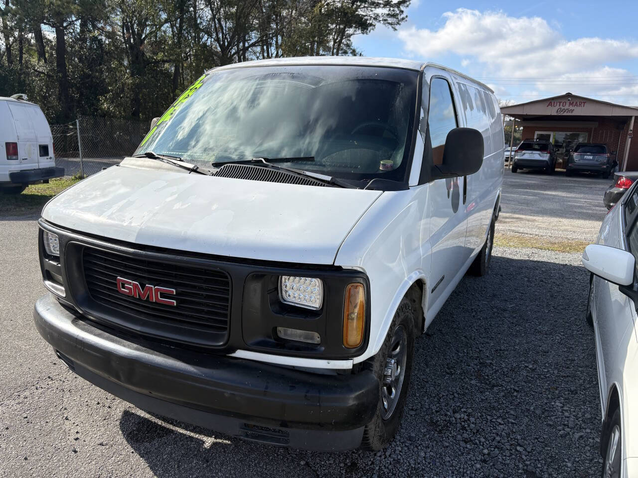 Used 2000 GMC Savana 2500 RWD image 3
