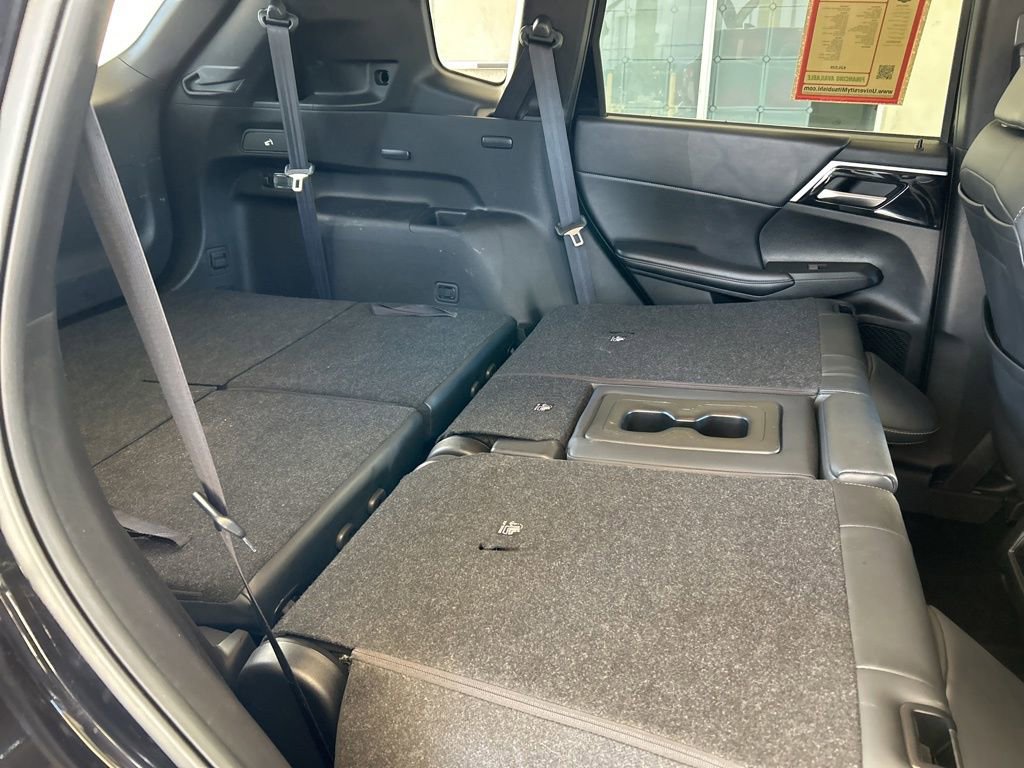 Used 2024 Mitsubishi Outlander SE image 27