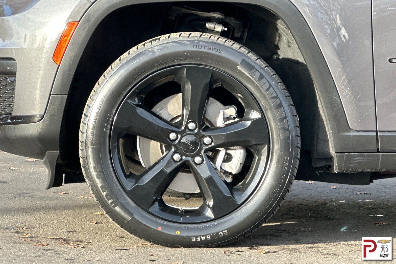 Used 2022 Jeep Grand Cherokee L Laredo image 35