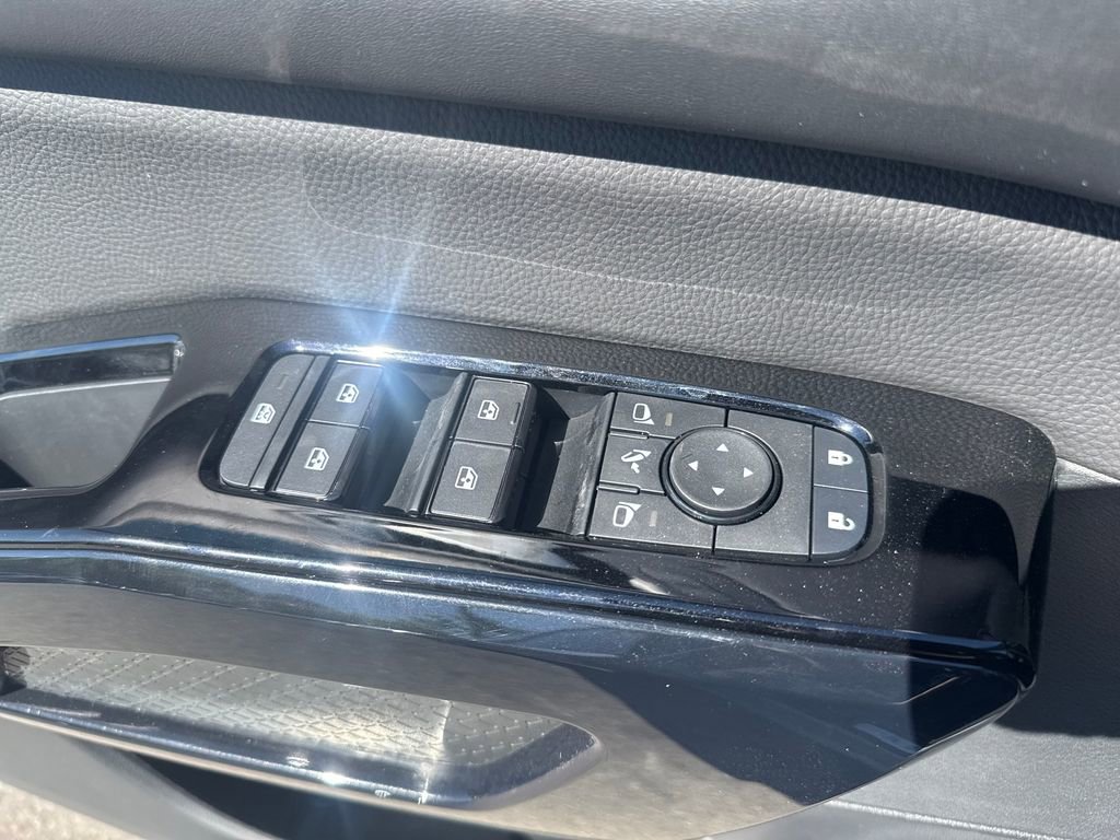 New 2026 Nissan Pathfinder Platinum FWD image 12