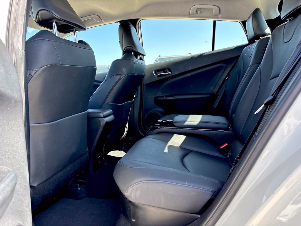 Used 2018 Toyota Prius Prime Premium w/ Preferred Accessory Package FWD image 23