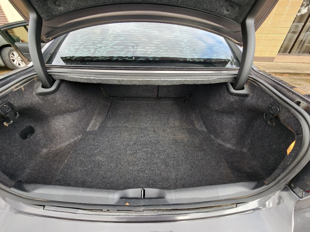 Used 2014 Dodge Charger R/T RWD image 9