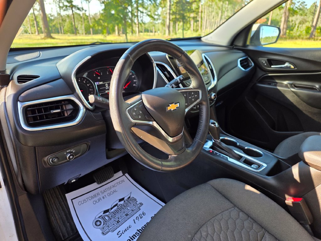 Used 2018 Chevrolet Equinox LT w/ Sun & Infotainment Package AWD/4WD image 12
