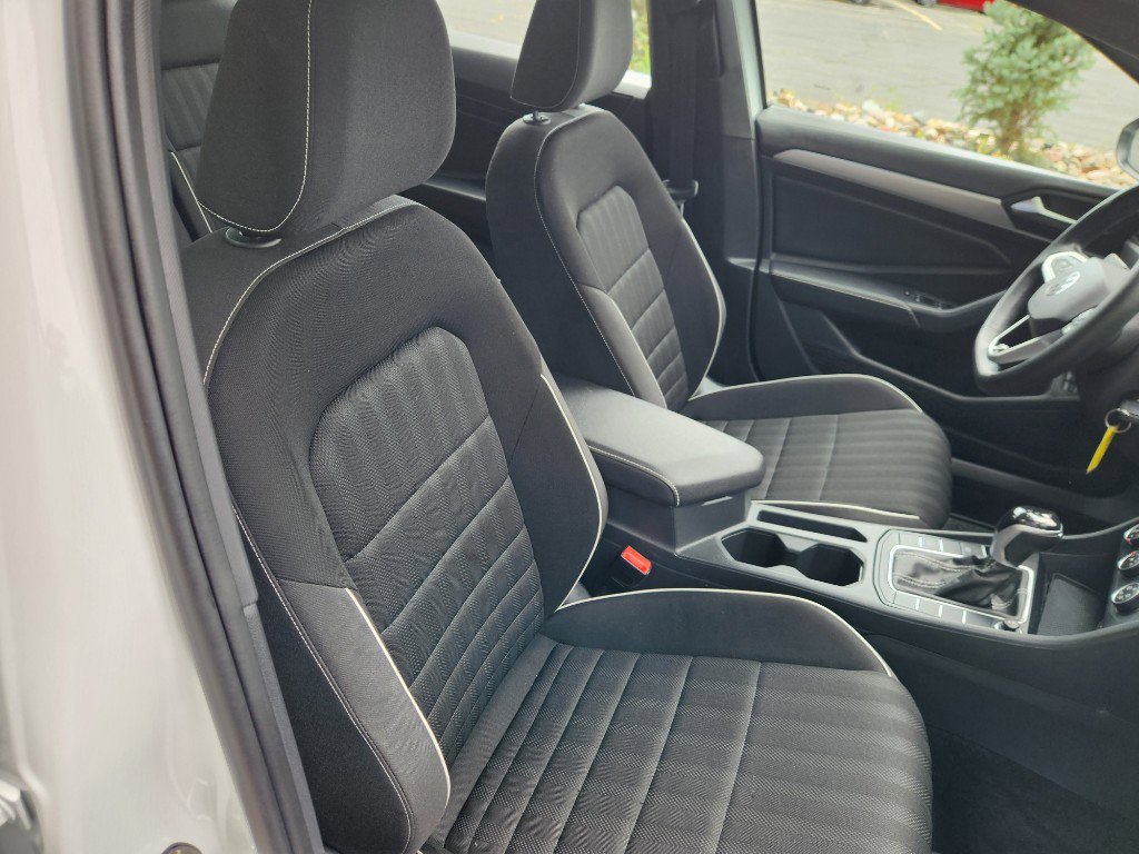 Certified 2024 Volkswagen Jetta Sport image 13
