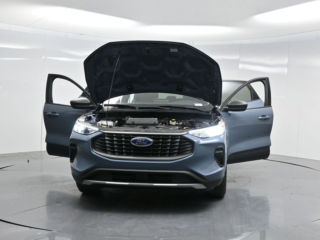 Used 2025 Ford Escape Active image 40