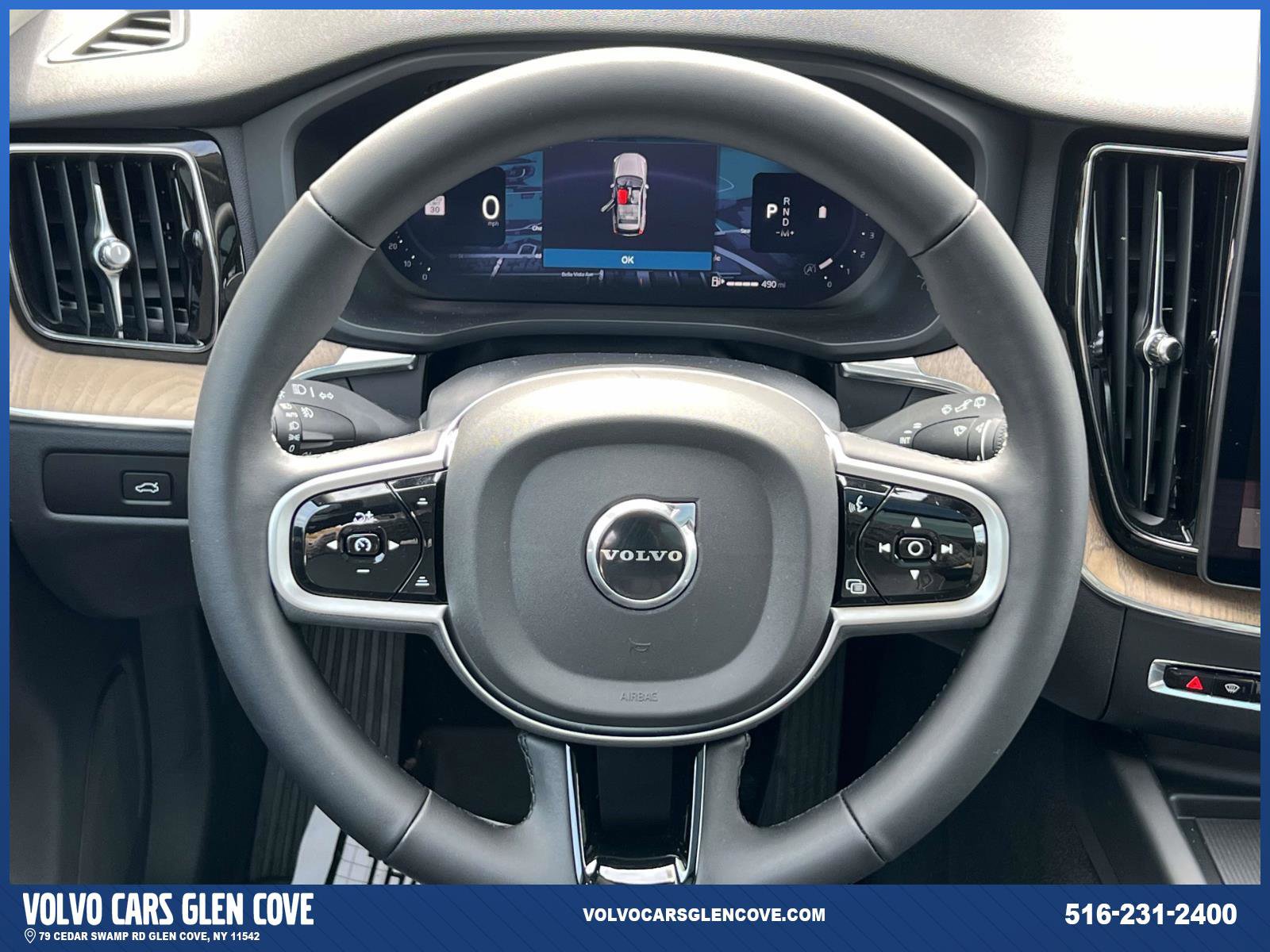 Used 2026 Volvo XC60 B5 Core w/ Climate Package PRO image 12