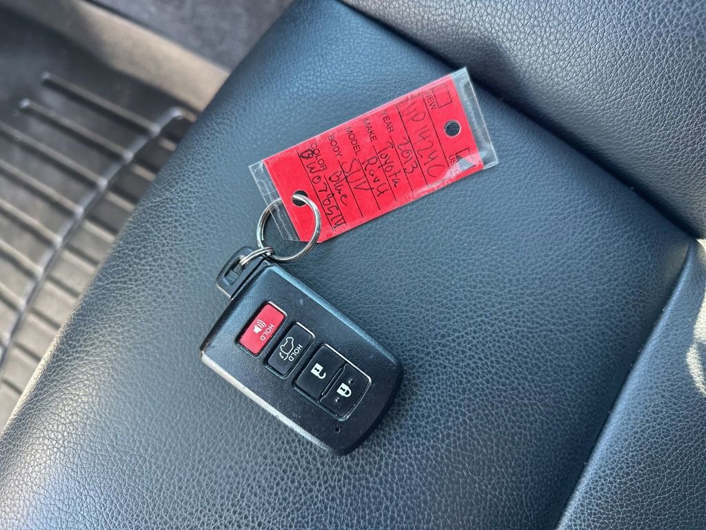 Used 2013 Toyota RAV4 Limited image 37