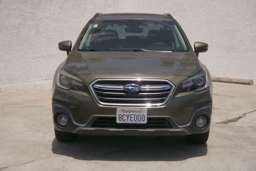 Used 2018 Subaru Outback 2.5i Touring AWD/4WD image 2