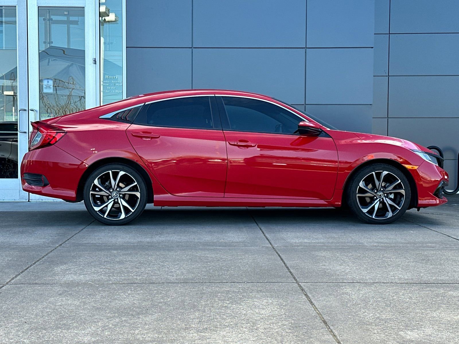 Used 2021 Honda Civic Sport image 2