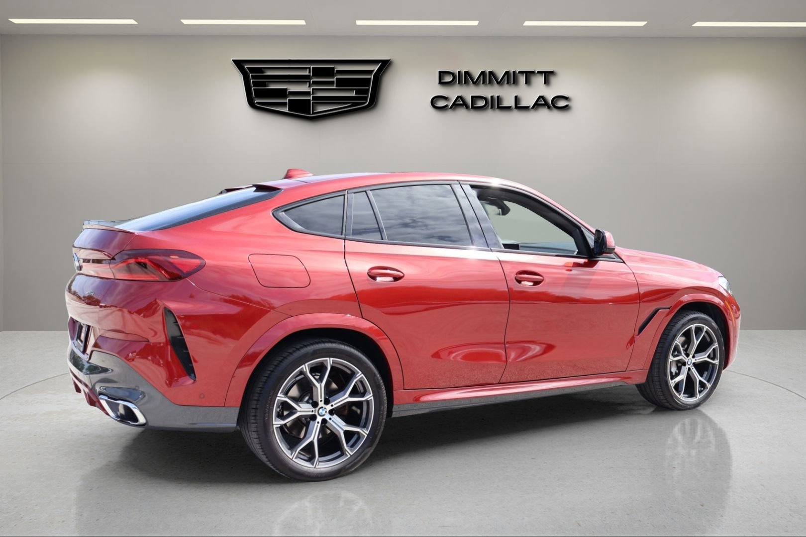 Used 2021 BMW X6 xDrive40i w/ Executive Package AWD/4WD image 5