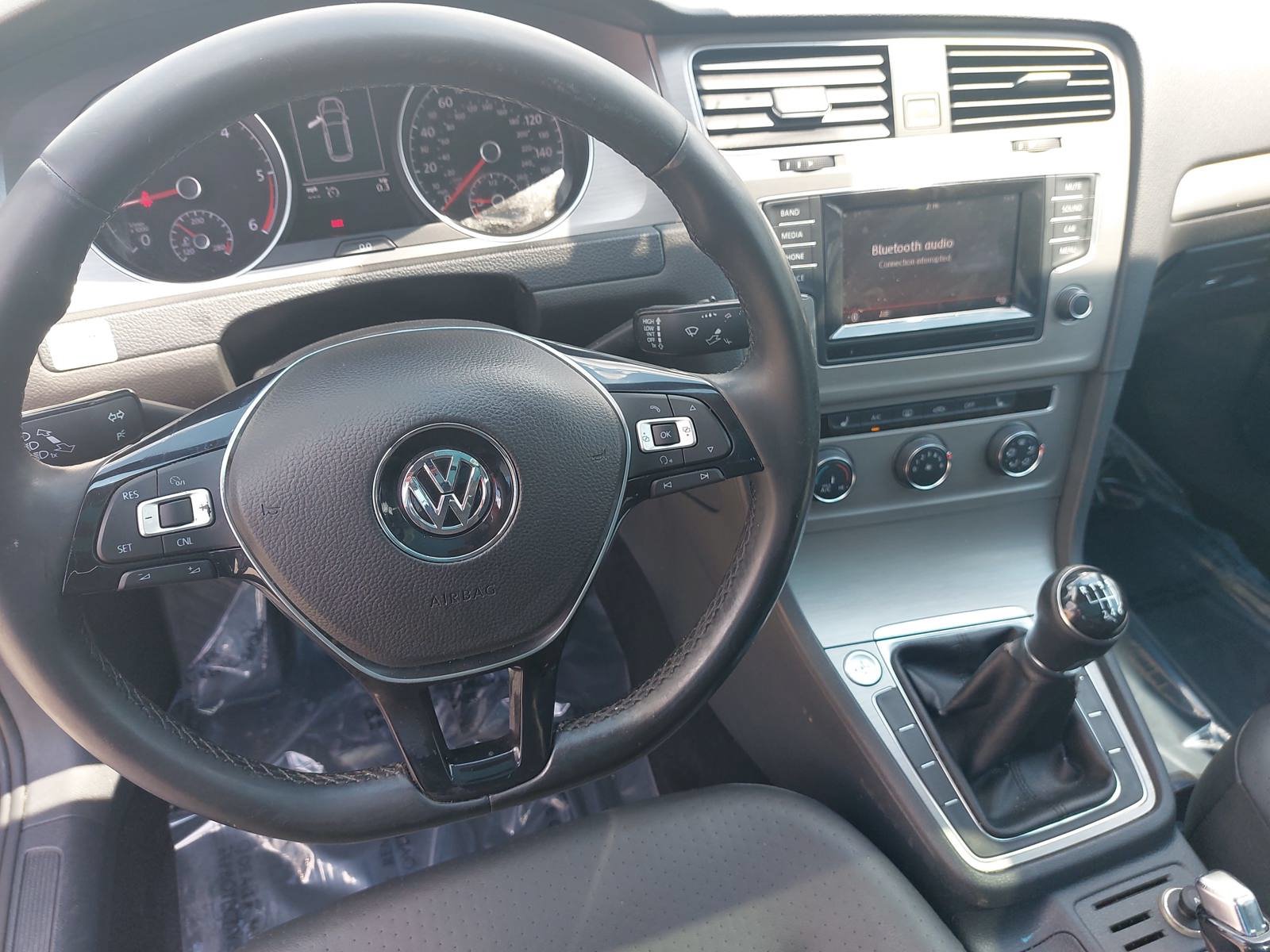 Used 2015 Volkswagen Golf TDI SE FWD image 15