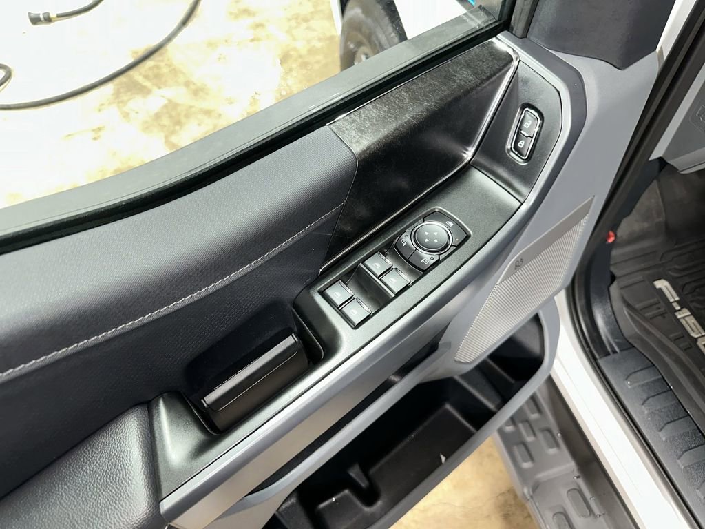 Used 2025 Ford F150 Lightning Flash image 15