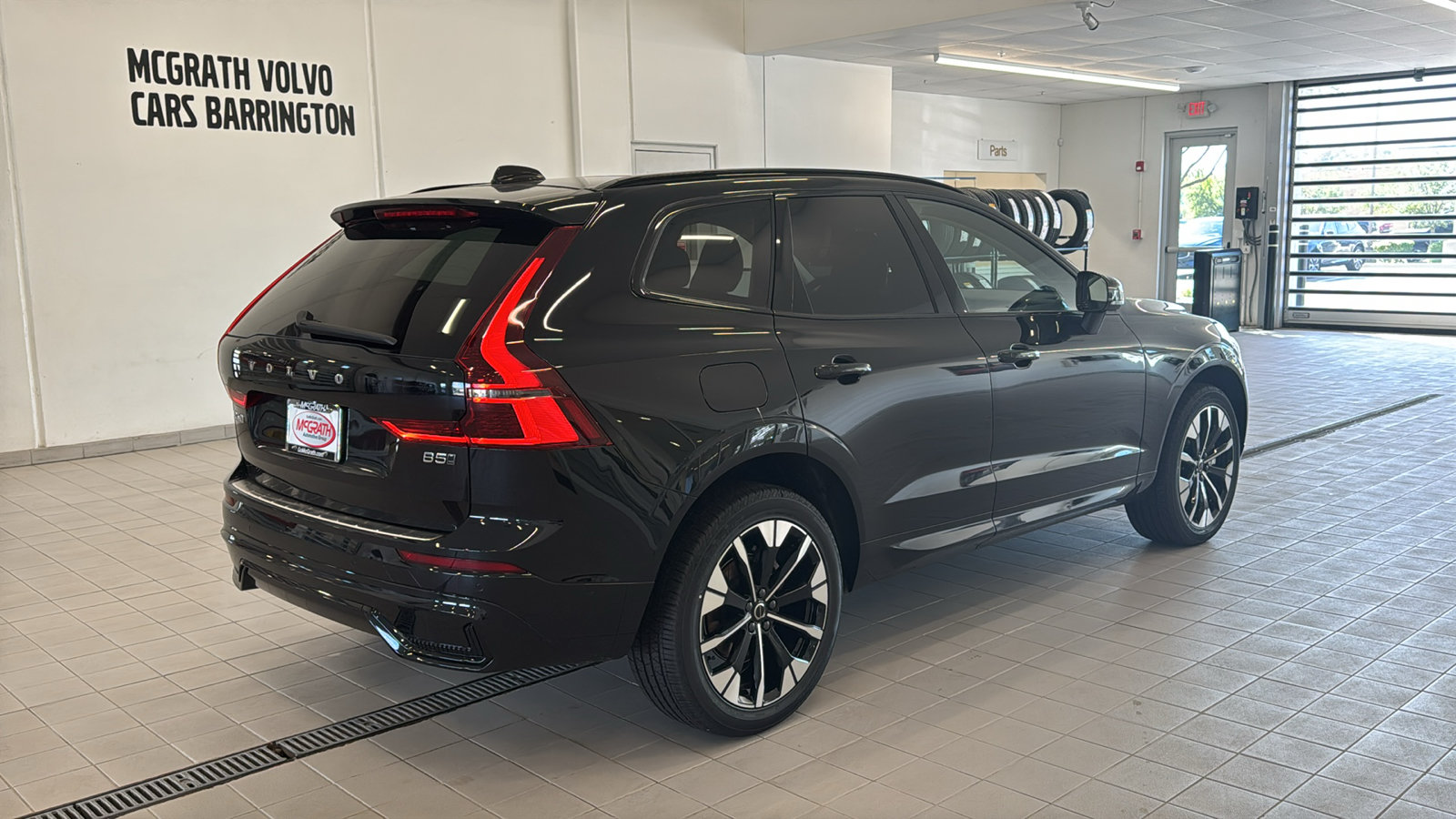 New 2027 Volvo XC60 B5 Plus AWD/4WD image 5