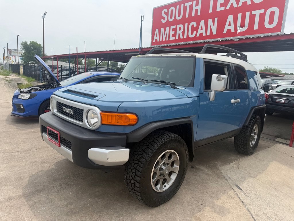 Used 2012 Toyota FJ Cruiser 4WD w/ Upgrade Pkg image 8